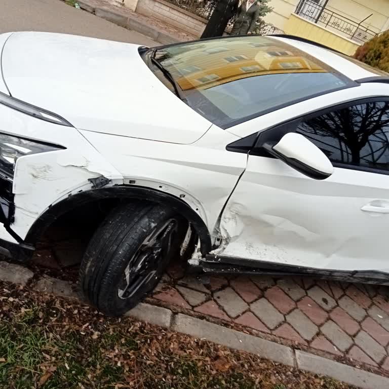 Hyundai Servisinde İki Aydır Bekleyen Araç