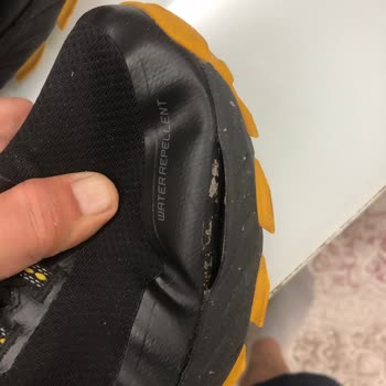 Skechers Ayakkabılarında Beklenmedik Açılma Sorunu