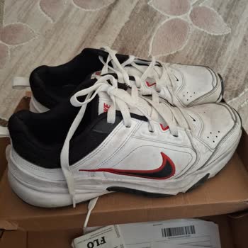 Kısa Sürede Açılan Nike Ayakkabı Hayal Kırıklığı