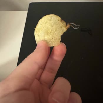 Lays Paketinde Plastik Madde Şoku