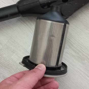 Bosch Dikey Süpürge Hüsranı: Pislik İçinde Parçalar ve İlgisizlik