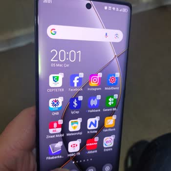 Tekno Spark 20 Pro Plus Ekranında Sürekli Yanan Yeşil Işık Sorunu