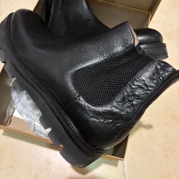 Divarese Botlarının Kalitesizliği Ve Müşteri Hizmetleri Hayal Kırıklığı