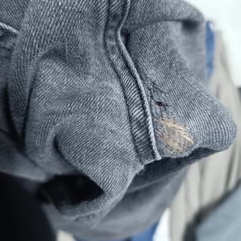Kalitesine Güvendiğim Kot Pantolon Yırtıldı