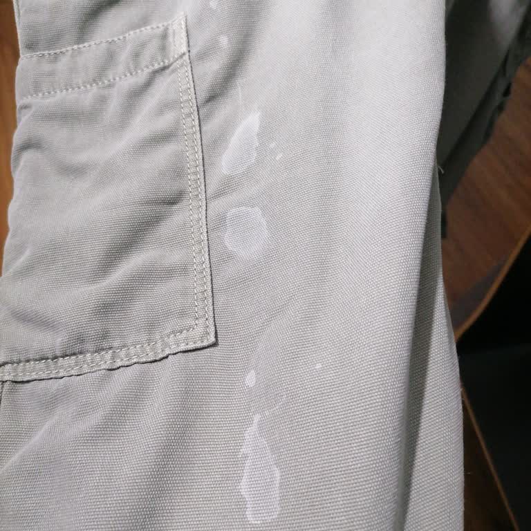 Leke Çıkarıcı Ürün Pantolonu Mahvetti