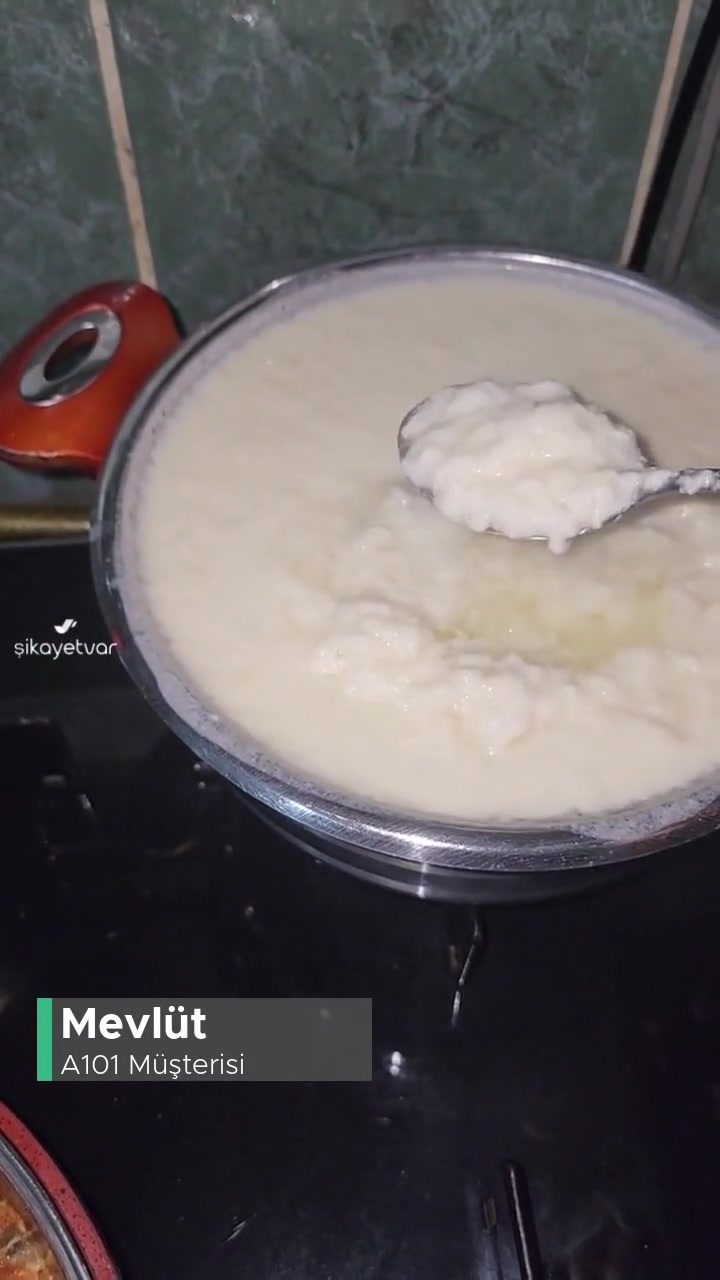 A101 Birşah Tam Yağlı Süt Kaynatınca Kötü Bir Şeye Dönüşüyor! videonun kapak resmi