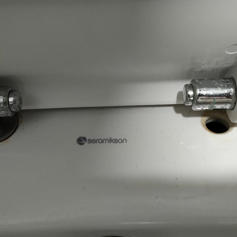 Seramiksan Klozet Kapağı Sorunu Ve İletişim Eksikliği