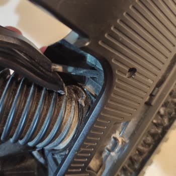 Bosch Seri 6 Süpürge Makinesinde Kronik Başlık Sorunu