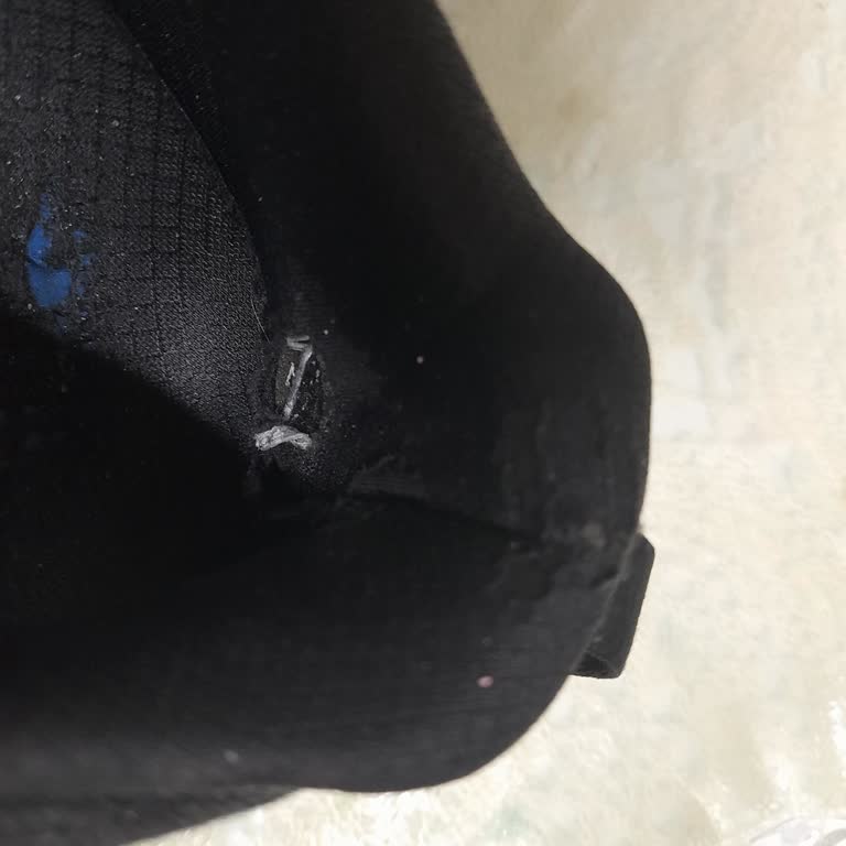 Skechers Ayakkabımın Garanti Mağduriyeti: Yırtık Ayakkabıya Çözüm Yok!