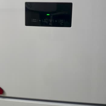 Altus Buzdolabında Tehlikeli Kablo Sorunu