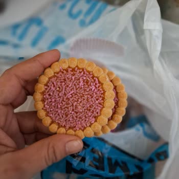 Aşırı Yağ Kokusu Ve Soluk Renk: Sağlıksız Ürünler