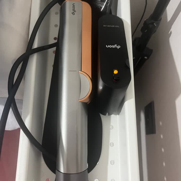 Dyson Saç Düzleştiricisi İçin Kutu Eksikliği