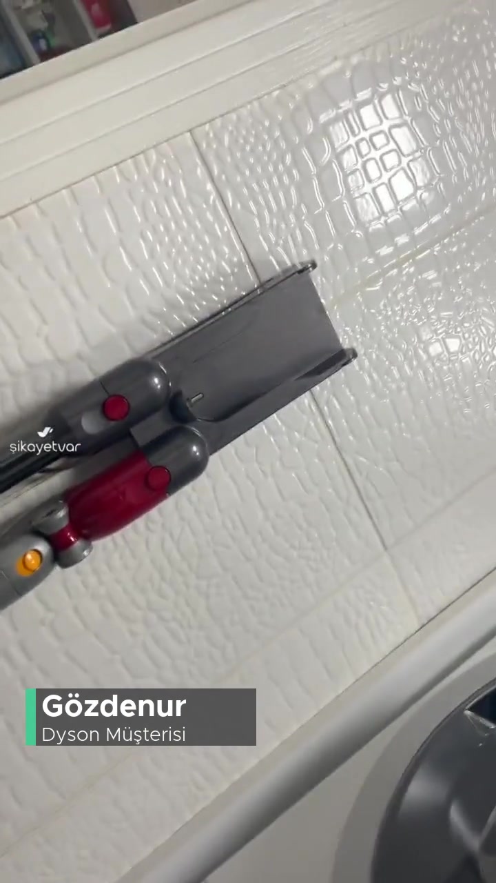 Dyson V12 Detect Slim Absolute Mavi Işık Şarj Sorunu! videonun kapak resmi