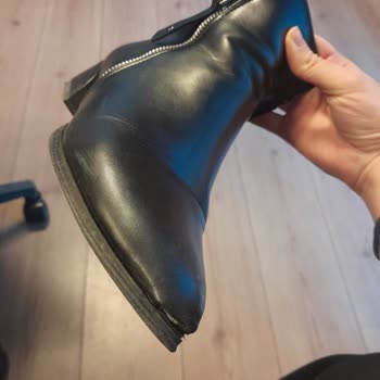 Ofis Ayakkabısının Hızlı Dağılışı: 4. Giyişte Hayal Kırıklığı
