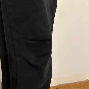 Kısa Sürede Diz Yapan Eşofman Ve Yetersiz Müşteri Hizmeti