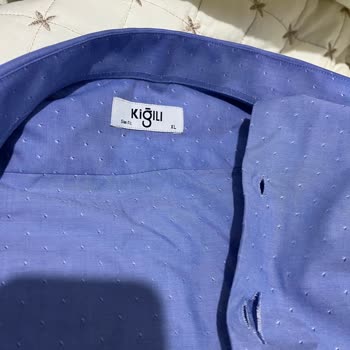 Kalitesiz Gömlek Ve İlgisiz Mağaza Çalışanları