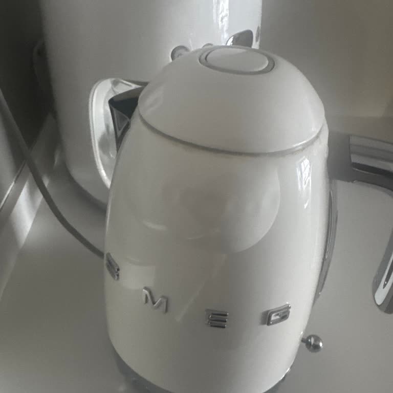Smeg Kettle'da Oluşan Büyük Baloncuklar