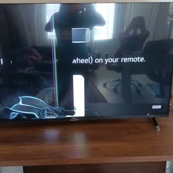 Kırık Televizyon Ve İlgisiz Müşteri Hizmetleri