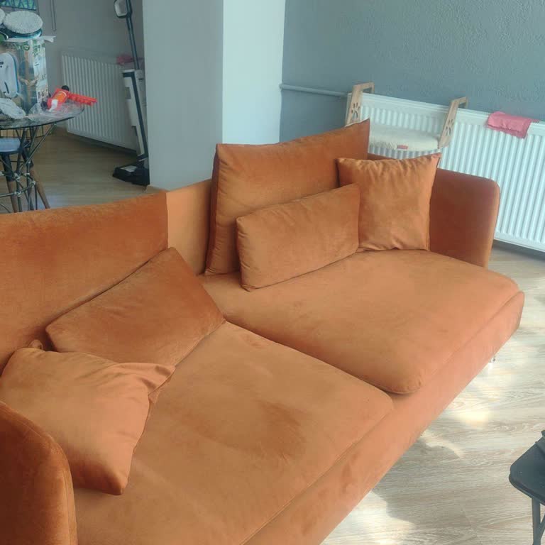 Sallanıp Çöken Koltuk Ve İlgisiz Müşteri Hizmetleri