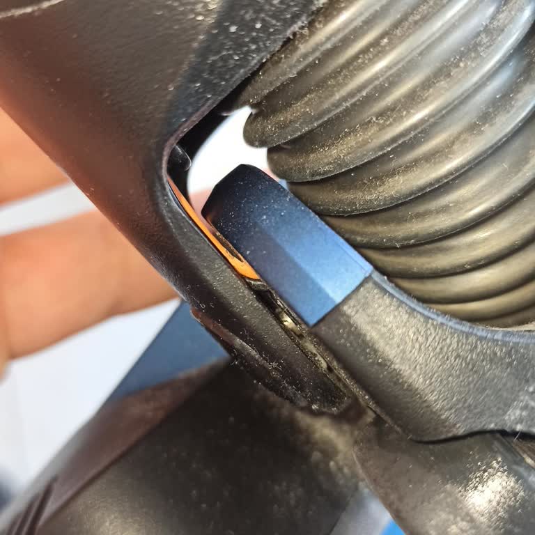 Philips 8000 Serisi Süpürge Başlık Sorunu