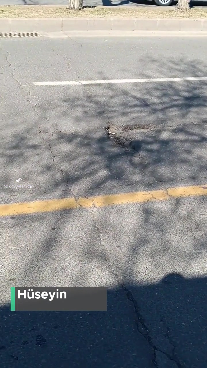 Diyarbakır Büyükşehir Belediyesi Yol Üzerindeki Çukur! videonun kapak resmi