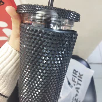 Cadde AVM'de Kaba Personel Ve Haksız Ücret Talebi