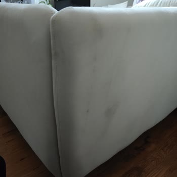 Yağmurlu Gecede Islak Ve Kusurlu Ürün Teslimatı