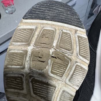 Skechers Ayakkabılarının Dayanıklılık Sorunu