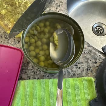 Vatan Konserve Bezelye'de Tırtıl Şoku