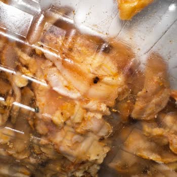 Pişmiş Denilen Tavuk Çiğ Çıktı: Banvit'e Güven Sarsıldı