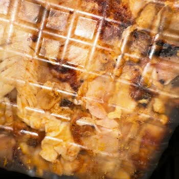 Pişmiş Denilen Tavuk Çiğ Çıktı: Banvit'e Güven Sarsıldı