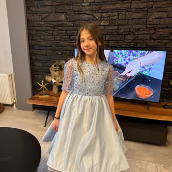 Larissa Gogel Kızımın Doğum Günü Elbisesi Hayal Kırıklığına Dönüştü