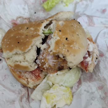 Popeyes Alanya Cikcilli Şubesinde Hayal Kırıklığı Yaratan Fanatik Kova Deneyimi