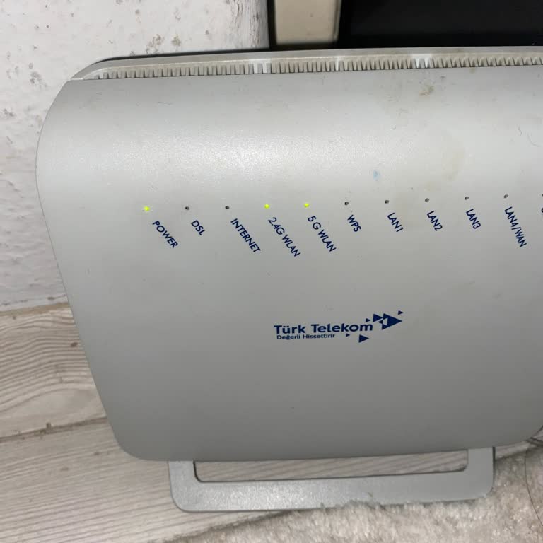 Türk Telekom'da İnternet Krizi: İşler Durdu, Müşteri Mağdur!