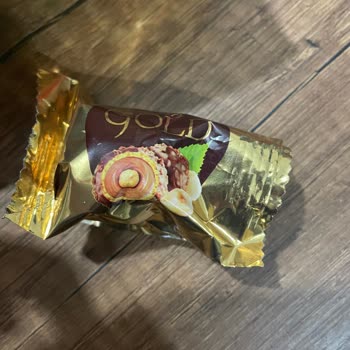 A101 Hijyen Sorunu: Patlak Ve Isırılmış Çikolata