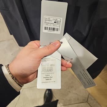 Boyner Metropol AVM'de Paketleme Skandalı: Takım Elbiseler Korumasız Teslim Edildi!