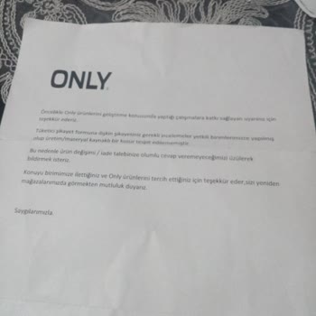 Ünlü Markanın Kabanında Tüylenme Ve Yırtılma Sorunu: Müşteri Mağduriyeti Çözüm Bekliyor