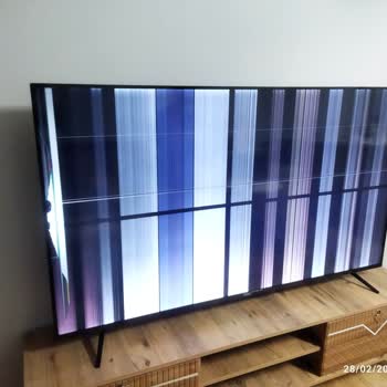 Vestel Televizyonumun Ekranı Kırıldı, Servis Destek Vermiyor!