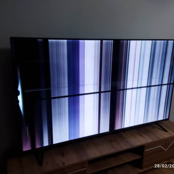 Vestel Televizyonumun Ekranı Kırıldı, Servis Destek Vermiyor!