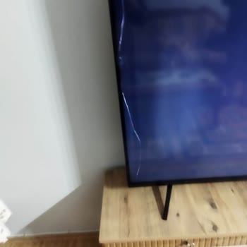 Vestel Televizyonumun Ekranı Kırıldı, Servis Destek Vermiyor!