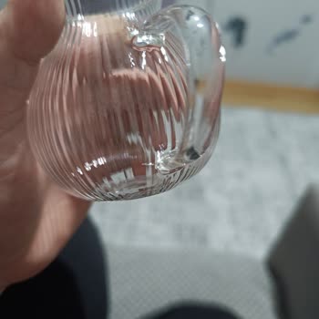 Çatlak Çay Bardağı Ve Yetersiz Müşteri Hizmeti