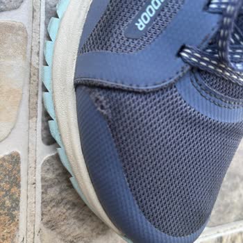 Skechers'ın Premium Ayakkabısı Hüsranla Sonuçlandı