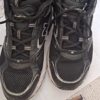 New Balance Shoes Fell Apart in 3 Months – Denied Refund Over Fading Logo