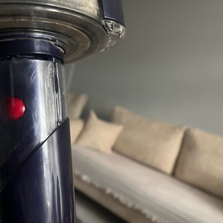 Dyson Gen5 Detect Vacuum Brush Keeps Detaching—Dyson Needs to Fix This