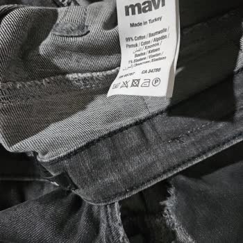 Mavi Pantolonların Dayanıklılığına Güvenemiyorum