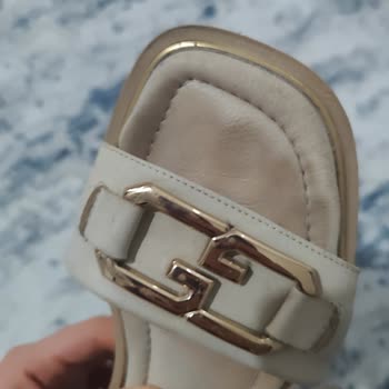 Greyder'den Aldığım Sandaletler Hızla Deforme Oldu