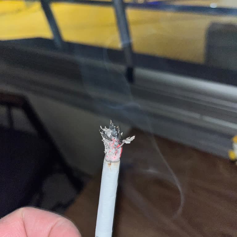 Parliament Sigaralarında Kalite Düşüşü: Tüketiciler Alternatif Arayışında