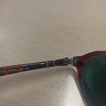 Persol Eyewear Sıcaktan Eridi