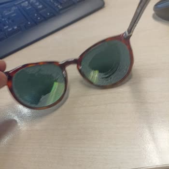 Persol Eyewear Sıcaktan Eridi