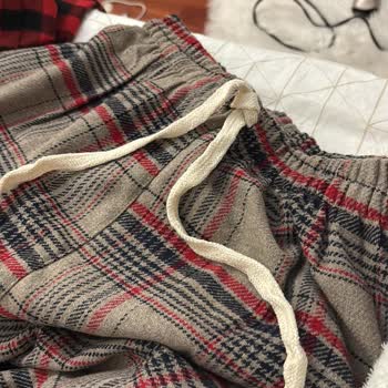 Görseldeki Pantolon, Gelen Pijama: İletişim Sıfır!